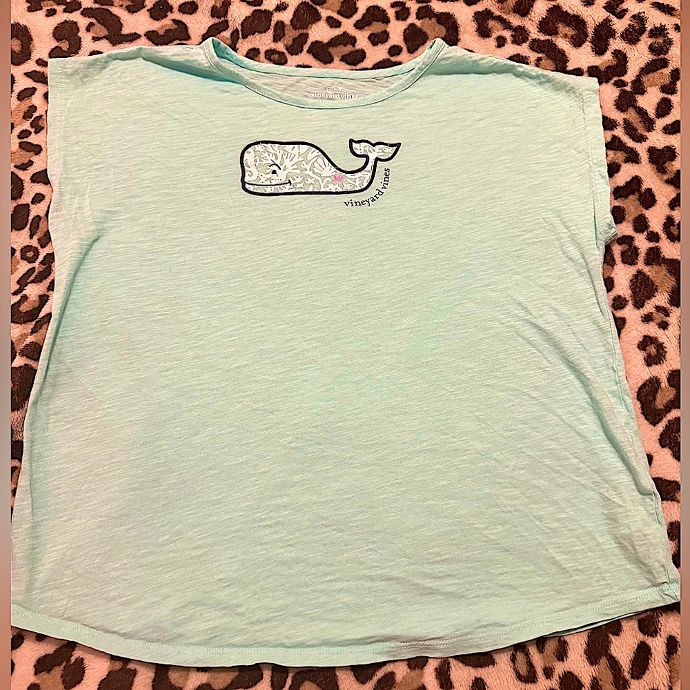EXCELLENT/LIKE NEW/PRE-OWNED condition VINEYARD VINES girls whale tee